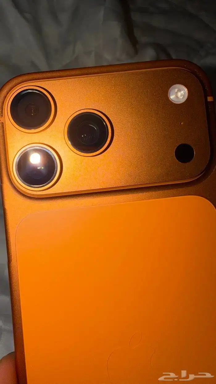 آيفون 17 برو ماكس 1