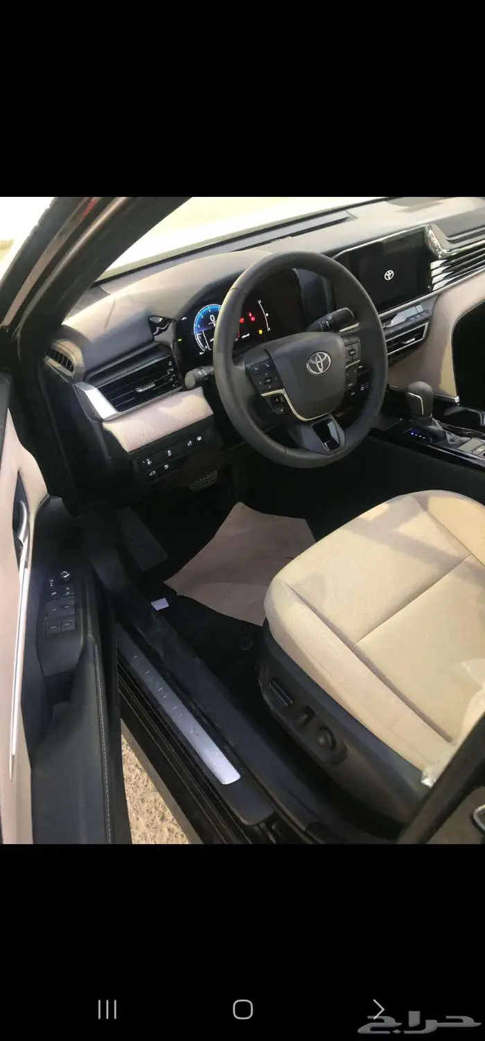 تويوتا كامري LE بنزين 2025 أبيض _ فضي _ أسود 13
