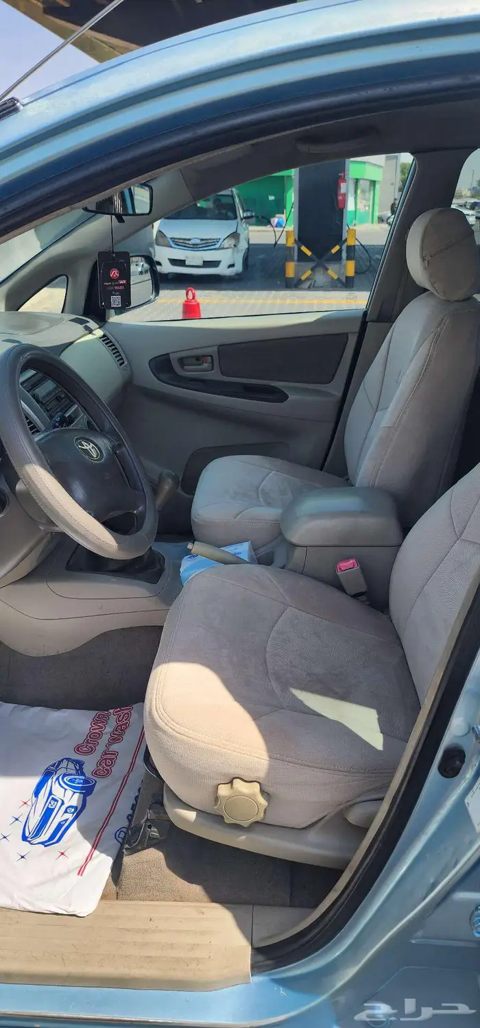 انوفا 2013 قير عادي   مجددة ومفحوصة   صيانة شاملة عند العضيب 1