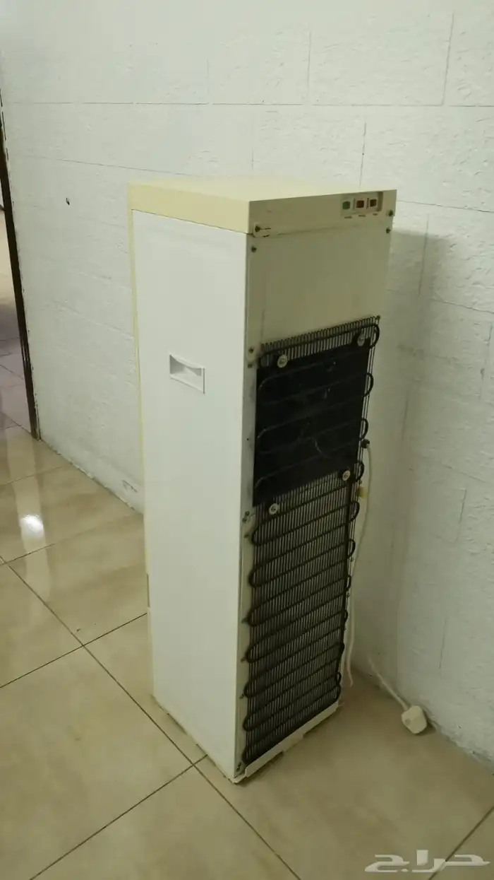 ثلاجة بحالة جيدة للبيع المستعجل و قلاية هوائية و غاز سطحي 4