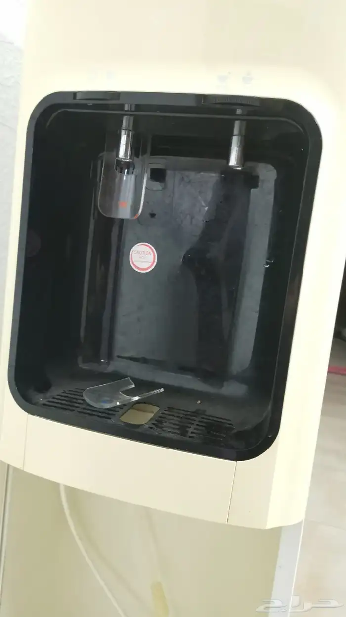 ثلاجة بحالة جيدة للبيع المستعجل و قلاية هوائية و غاز سطحي 3