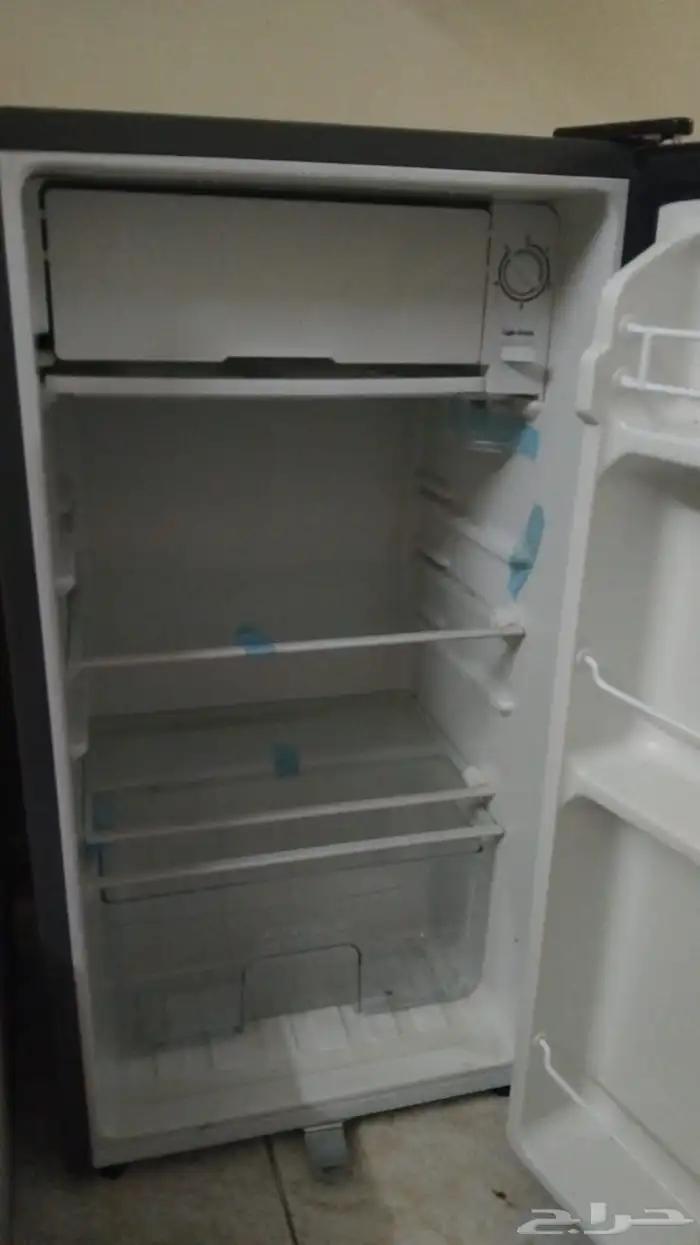 ثلاجة صغيره للبيع 0
