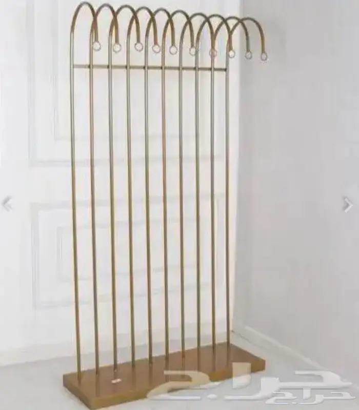 للبيع ستاند عبايات 0