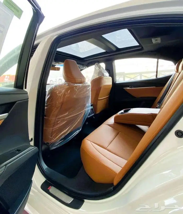 تويوتا كامري جراندي بنزين 2025 9