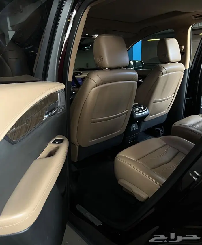 كاديلاك XT6 موديل 2020 11
