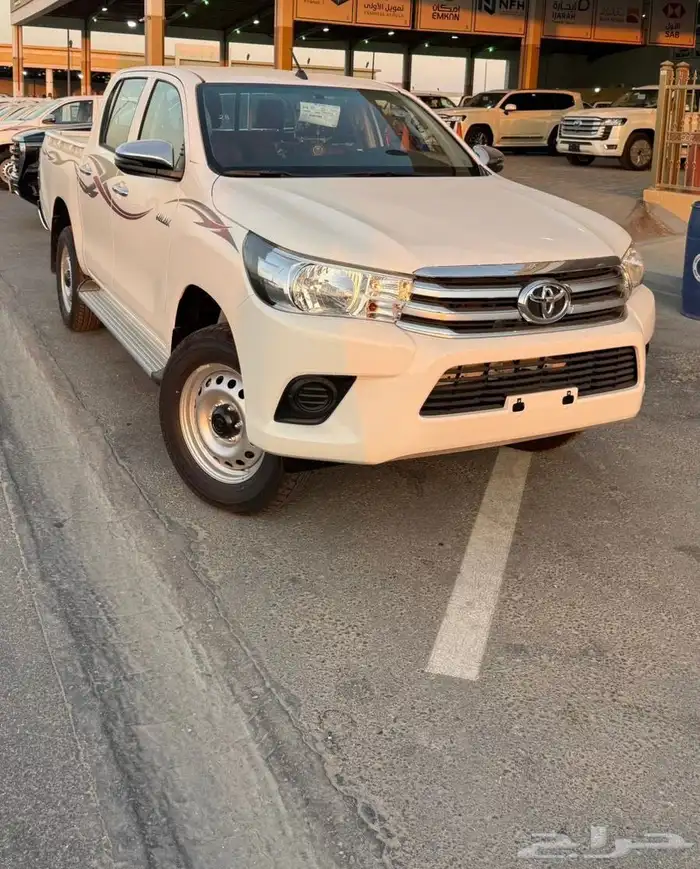 هايلوكس 2025 تماتيك بنزين 2025 بأقل الاسعار 4