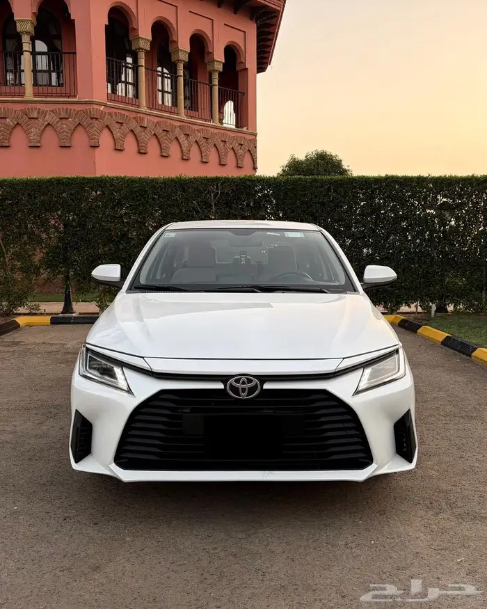 تويوتا يارس 2023 فئة Y (شاشة-جنوط) 0