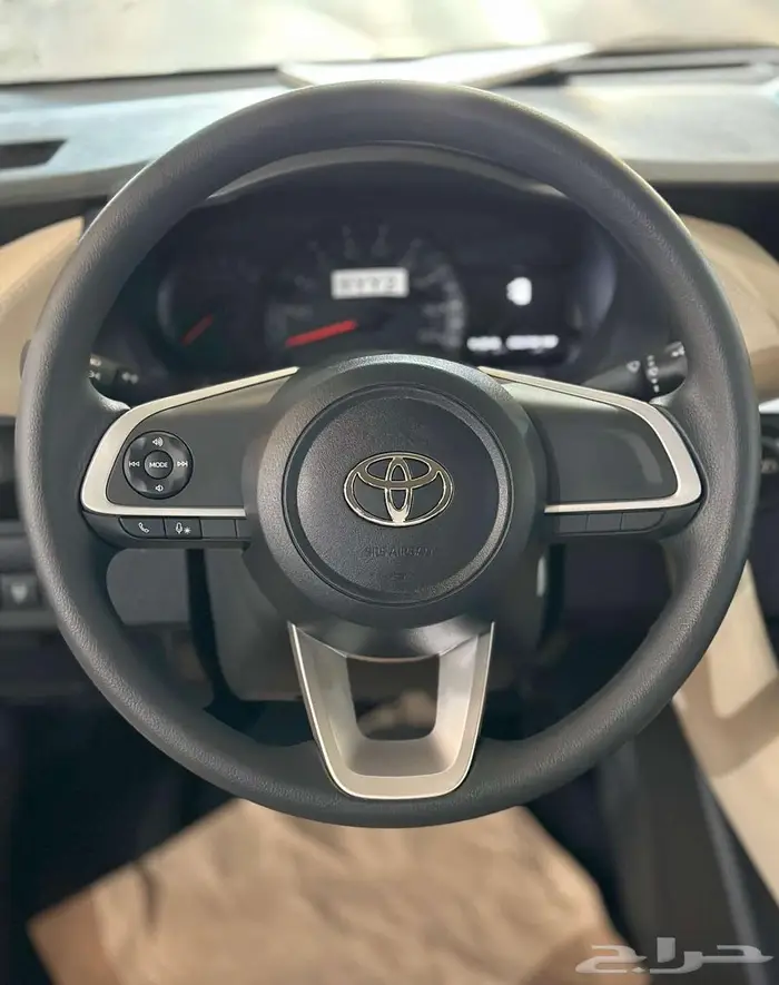 تويوتا يارس استاندر 2026 5