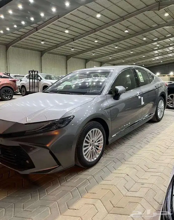 تويوتا كامري LE بنزين 2025 6