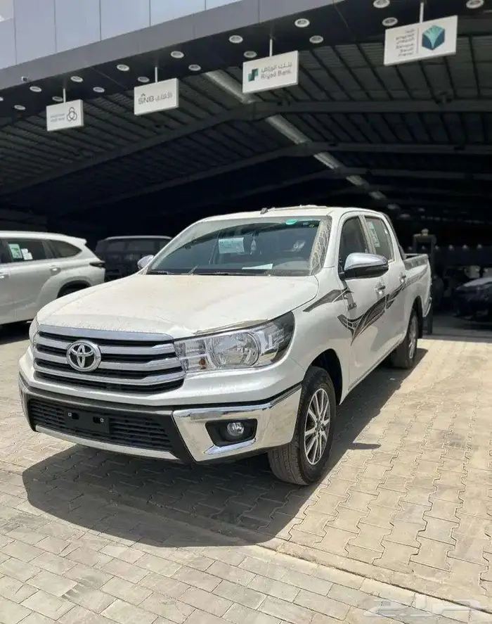 هايلوكس غمارتين اوتوماتيك جنوط بنزين كويتي 2025 4