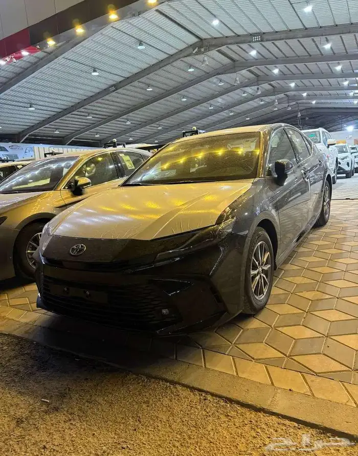 تويوتا كامري E بنزين 2025 سعودي أصفار 10