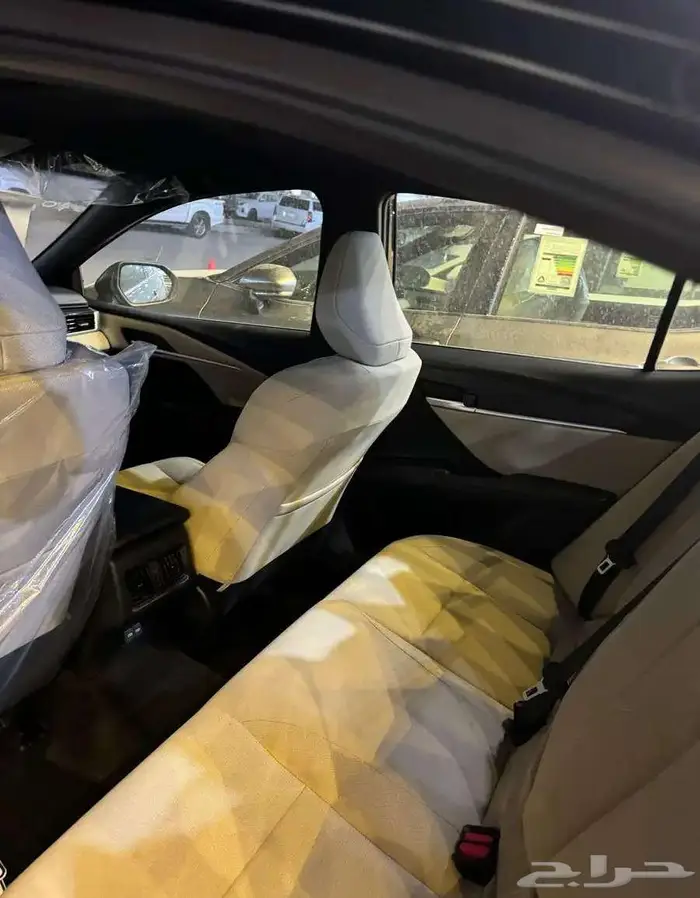 تويوتا كامري E بنزين 2025 سعودي أصفار 5