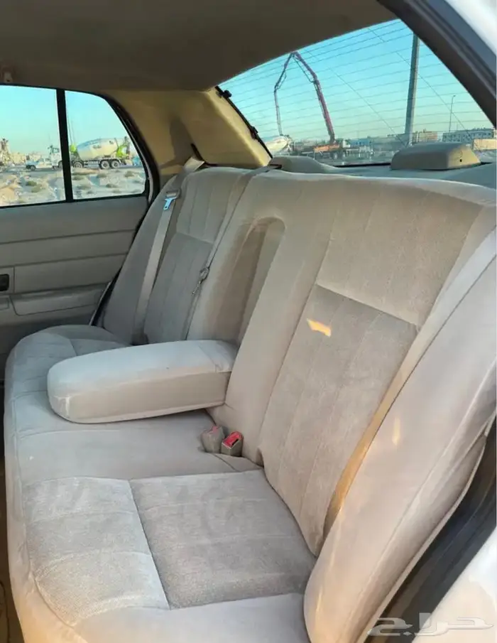 للبيع فورد فكتوريا 2006 7