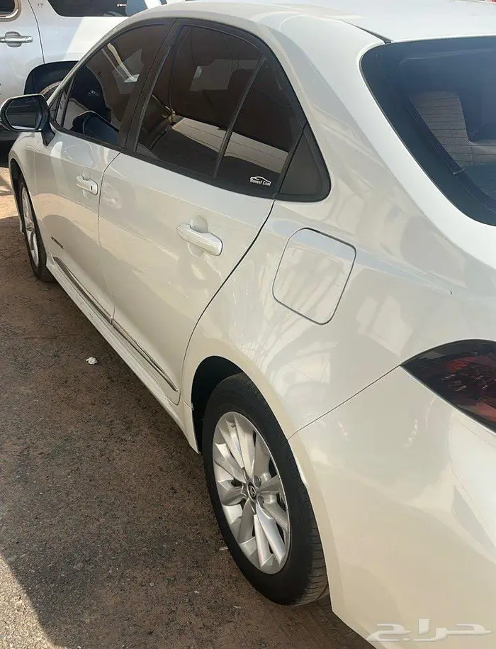 للبيع كورلا موديل 2020 4