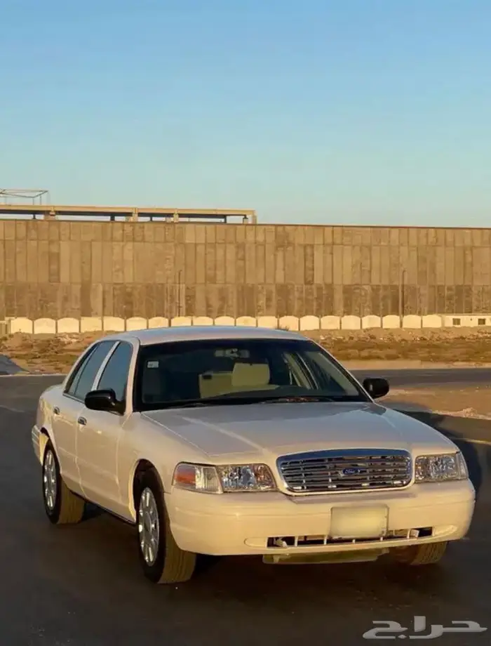 للبيع فورد فكتوريا 2006 9