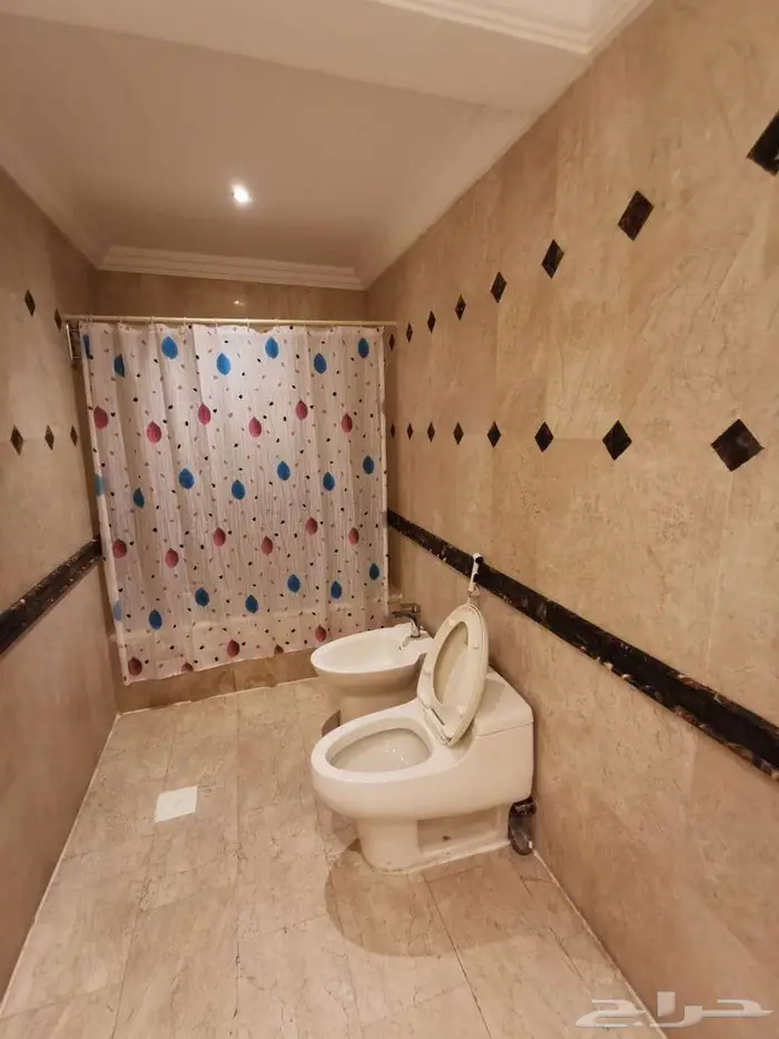 شقة مميزة للايجار حى السلامة جدة 21