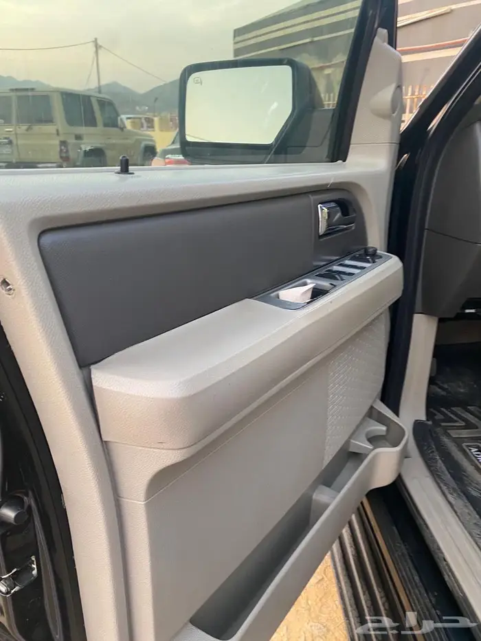 اكسبديشن 2011 بدون دبل (تم البيع خارج الموقع ) 4