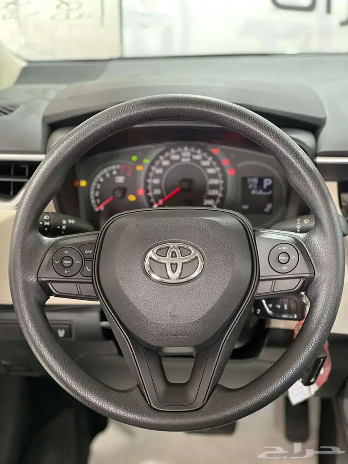 تويوتا كورولا XLI 2.0 طيس بنزين 2025 5