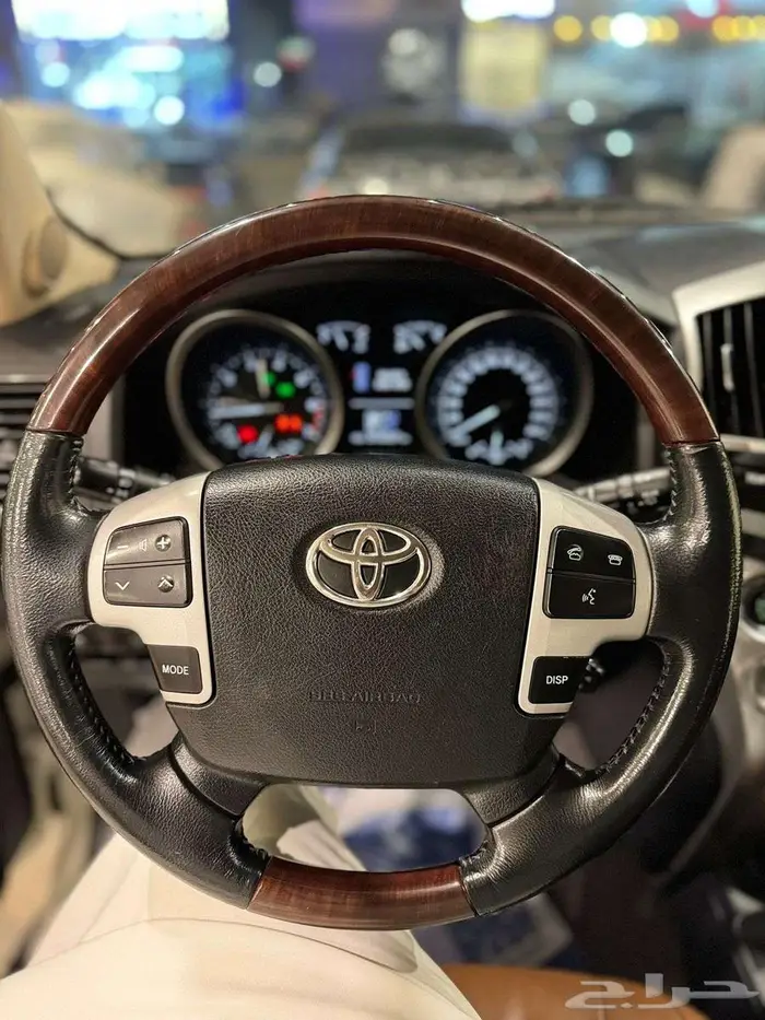 تويوتا فى اكس ار موديل 2015 8