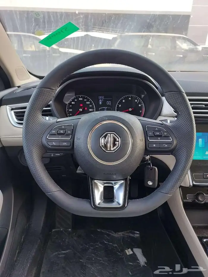 ام جي 5 موديل 2025 8