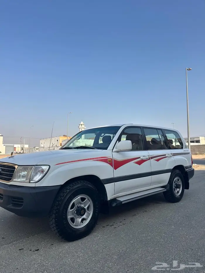 صالون 99 نظيف جدا مشروط 3