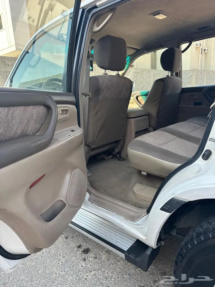 صالون 99 نظيف جدا مشروط 9