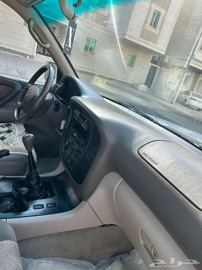 صالون 99 نظيف جدا مشروط 16