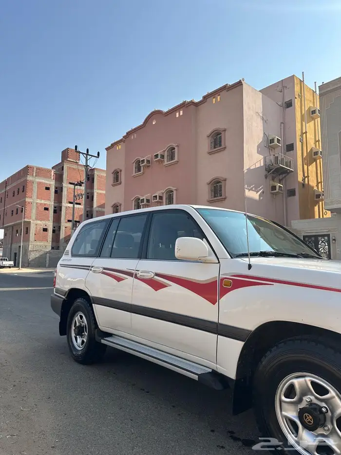 صالون 99 نظيف جدا مشروط 6