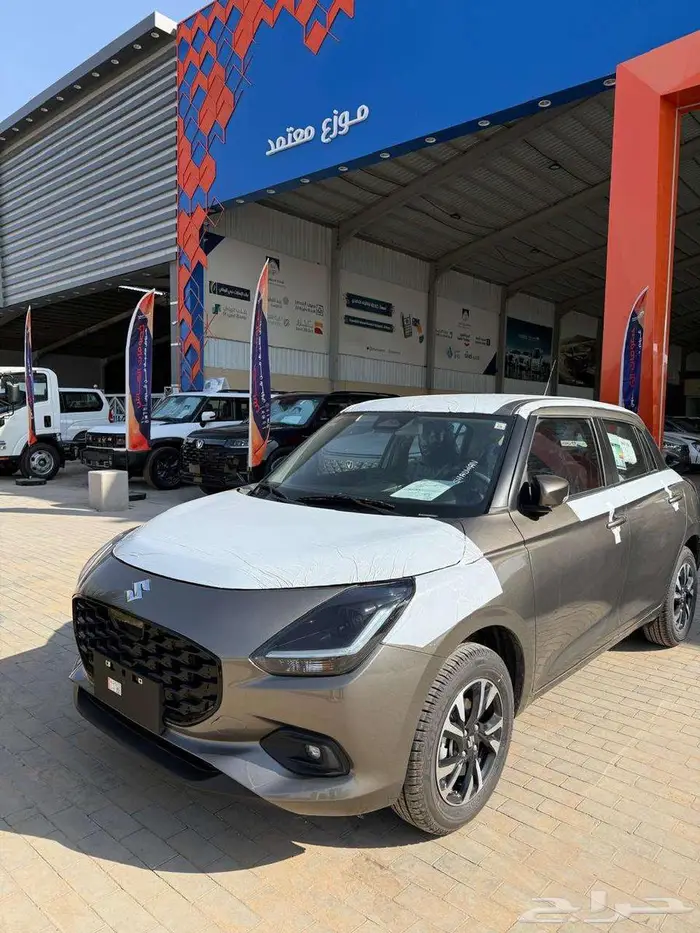 سوزوكي سويفت GLX فل موديل 2025 16