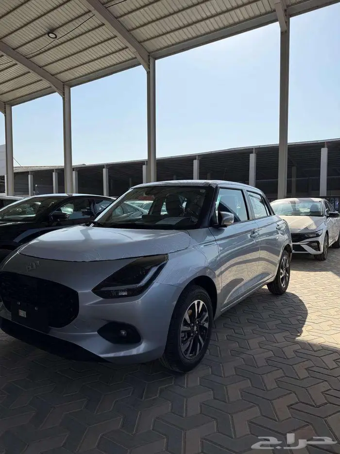 سوزوكي سويفت GLX فل موديل 2025 19