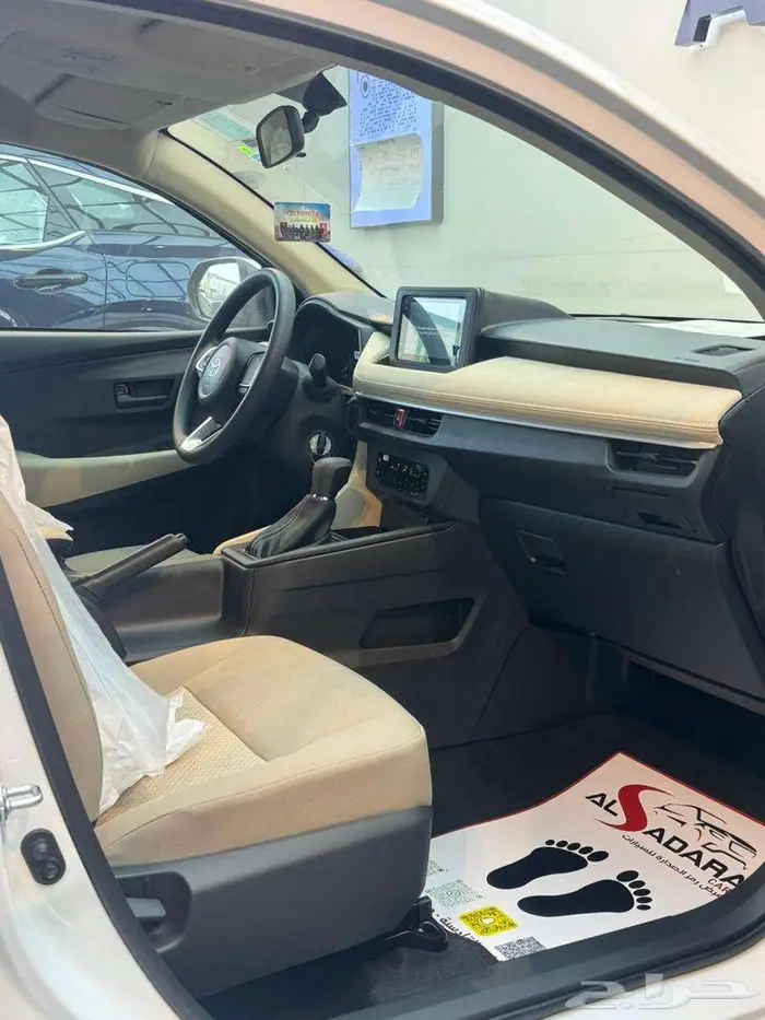 تويوتا يارس Y ستاندر 2025 14