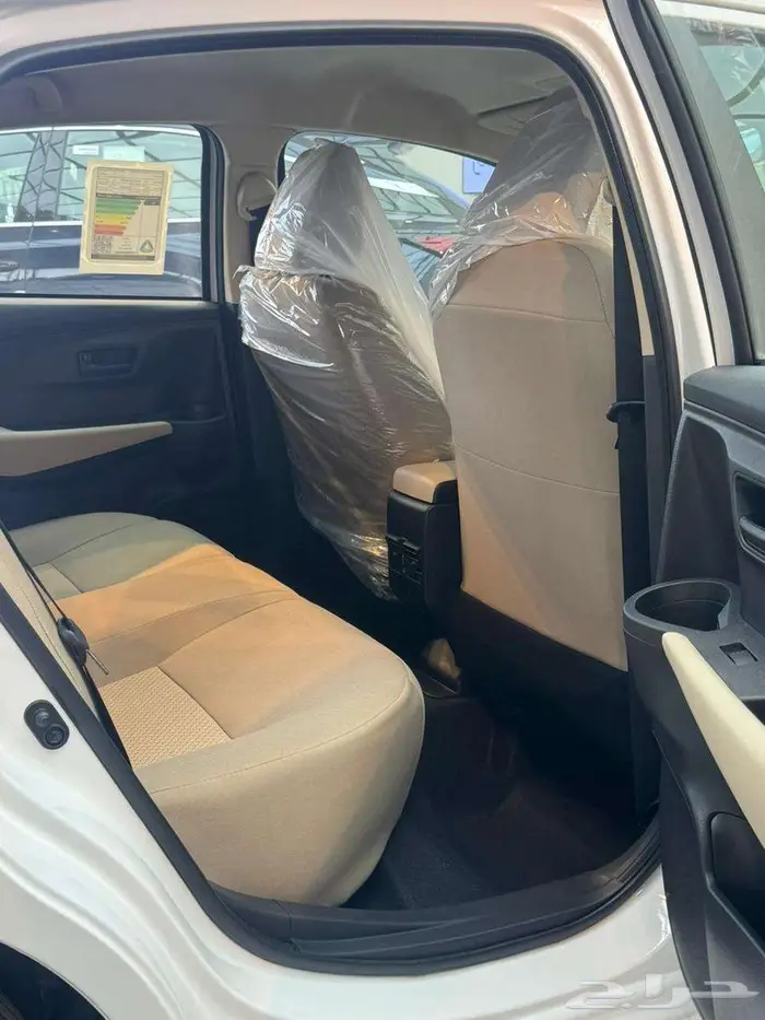 تويوتا يارس Y ستاندر 2025 15