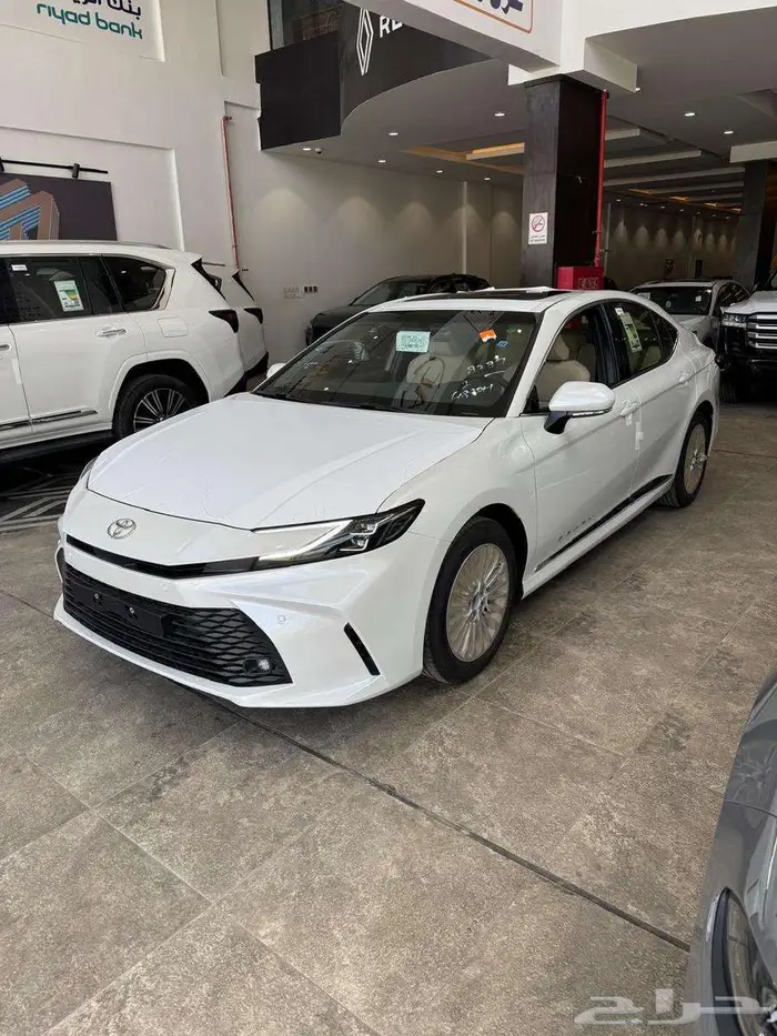 كامرى LE بنزين 2025 1