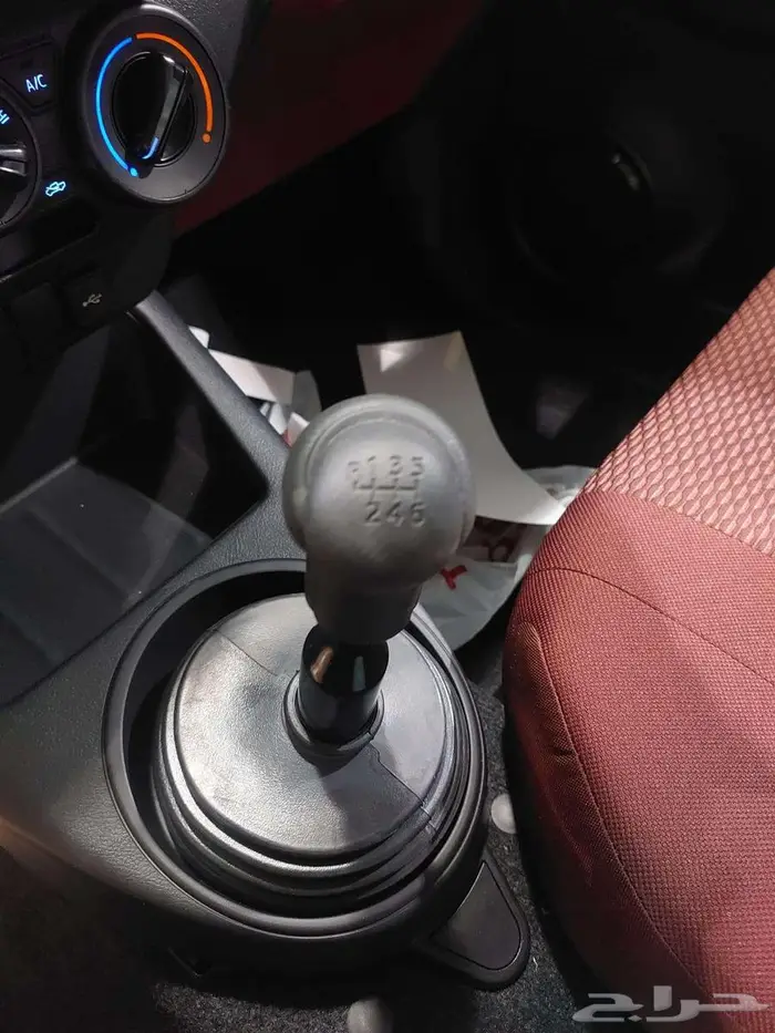 تويوتا هايلوكس GL2 غمارتين ديزل 2400سي سي 2025 5