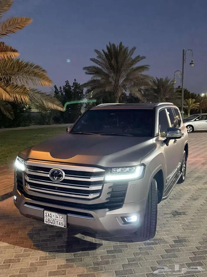 تويوتا لاندكروز VX-R فل كامل سعودي عبداللطيف ج Land-Cruiser 0