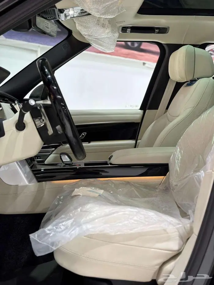 رنج روفر اوتوبيوغرافي 2025 6