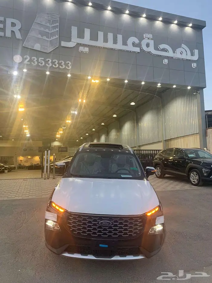 فورد تريتوري نص فل ترند اسود موديل 2024 اقساط وكاش 4