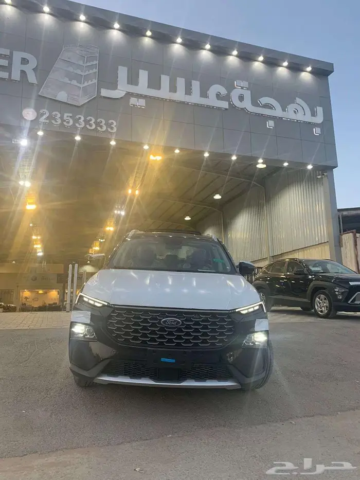 فورد تريتوري نص فل ترند اسود موديل 2024 اقساط وكاش 2