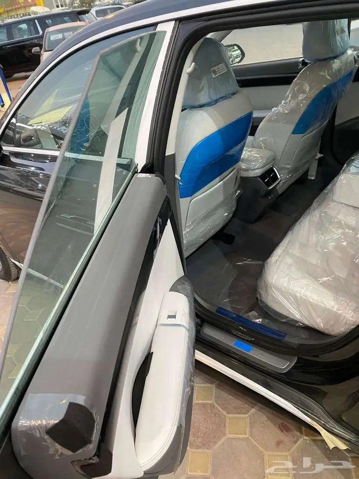 هيواندي ازيرا 2026 خليجي كلاسيك 6 سلندر (اصفار) 17