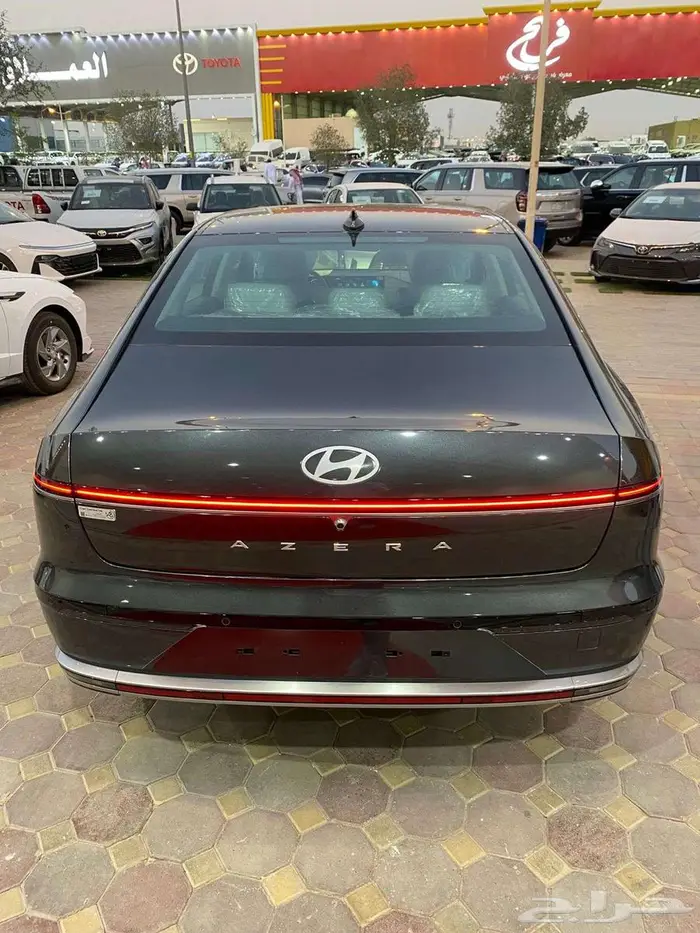 هيواندي ازيرا 2026 خليجي كلاسيك 6 سلندر (اصفار) 4