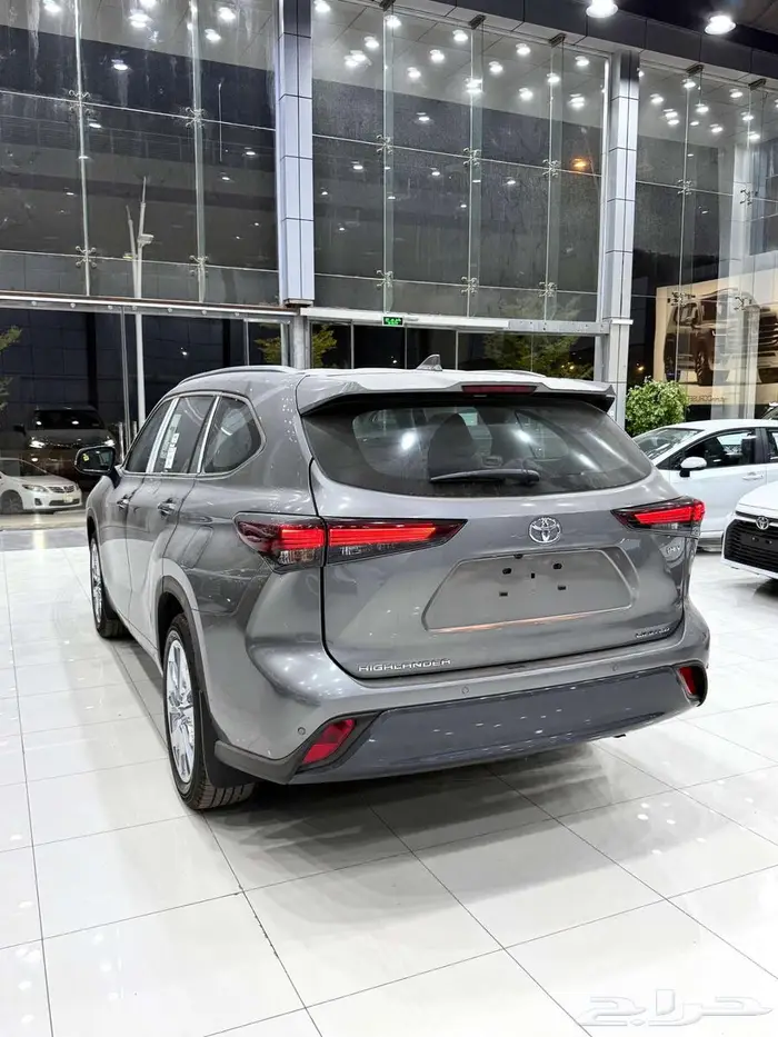 تويوتا هايلاندر ( LIMITED ) فل كامل موديل 2025 أقل الأسعار 8