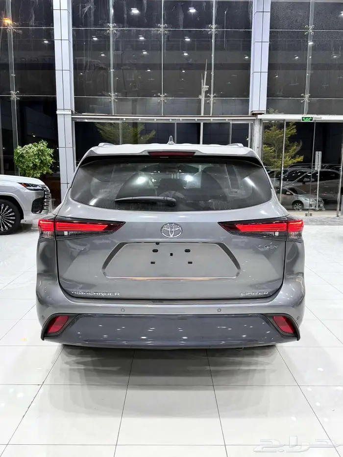 تويوتا هايلاندر ( LIMITED ) فل كامل موديل 2025 أقل الأسعار 6