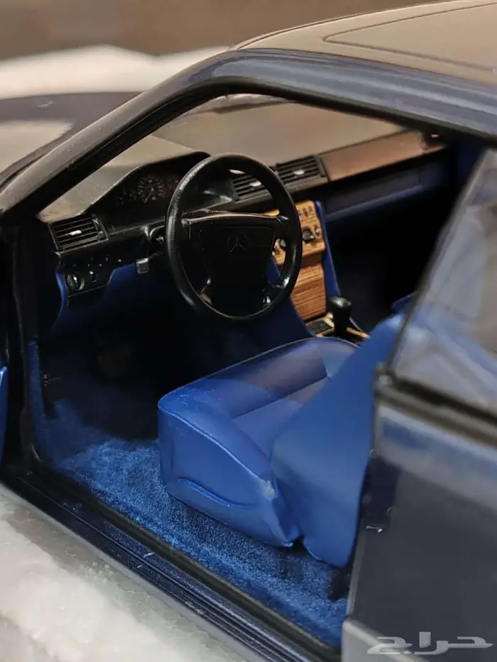 Mercedes-Benz 300 CE-24 Coup  (C124) مجسم مقاس 1 18 4