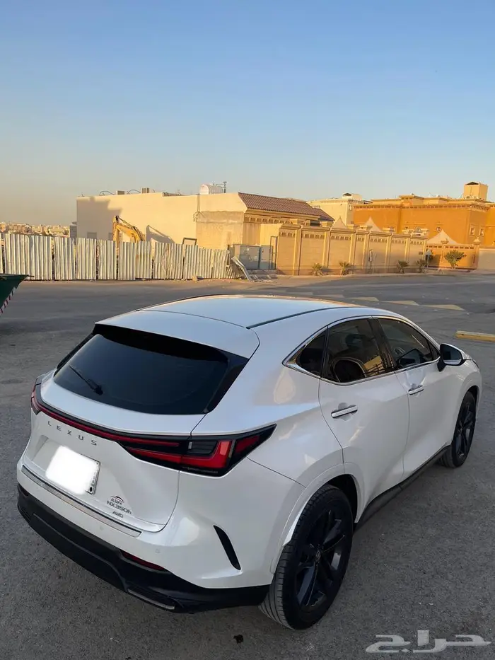 لكزس NX350h 2024 ممشى قليل 13