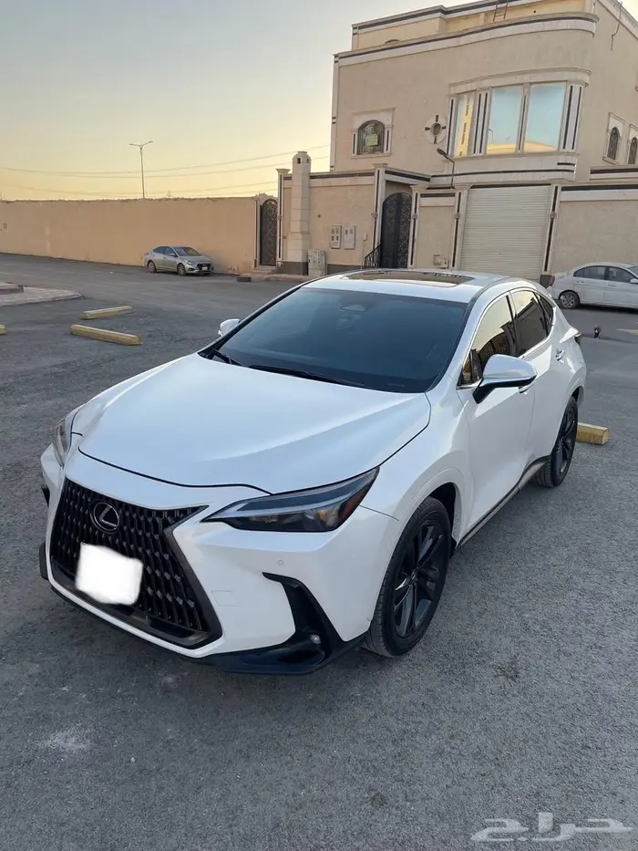 لكزس NX350h 2024 ممشى قليل 5