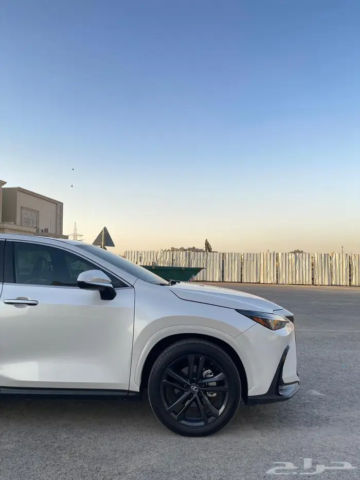 لكزس NX350h 2024 ممشى قليل 27
