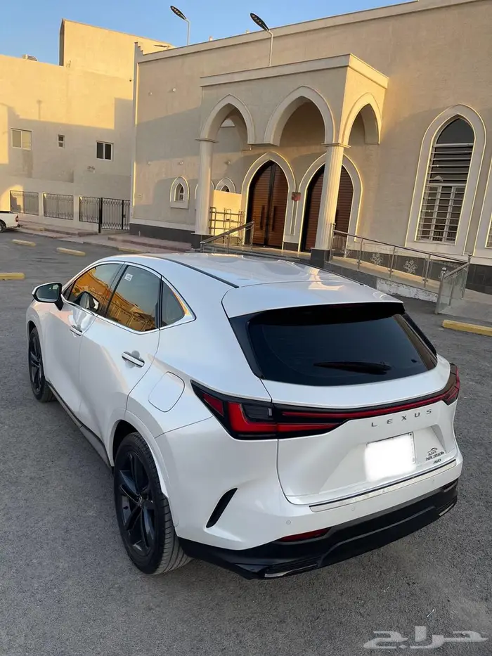 لكزس NX350h 2024 ممشى قليل 11