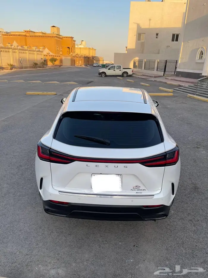 لكزس NX350h 2024 ممشى قليل 10