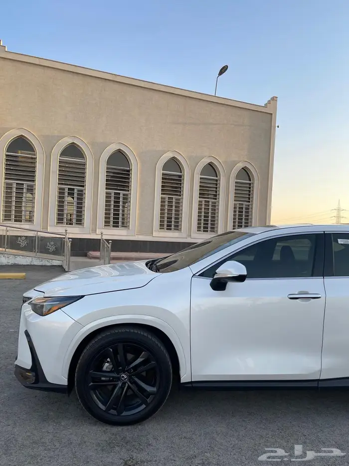 لكزس NX350h 2024 ممشى قليل 30