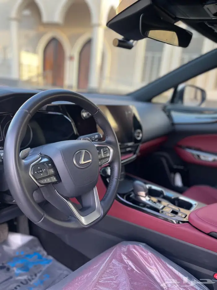لكزس NX350h 2024 ممشى قليل 32